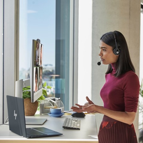 HP EliteOne Touch 870 G9 AIO i5-13600 23,8"FHD 16GB DDR5 4800 SSD512 Intel UHD Graphics 770 W11Pro 3Y OnSite Silver HP EliteOne Touch 870 G9 AIO i5-13600 23,8"FHD 16GB DDR5 4800 SSD512 Intel UHD Graphics 770 W11Pro 3Y OnSite Silver