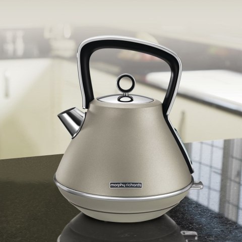 Czajnik Morphy Richards Evoke platynowy mat Czajnik Morphy Richards Evoke platynowy mat
