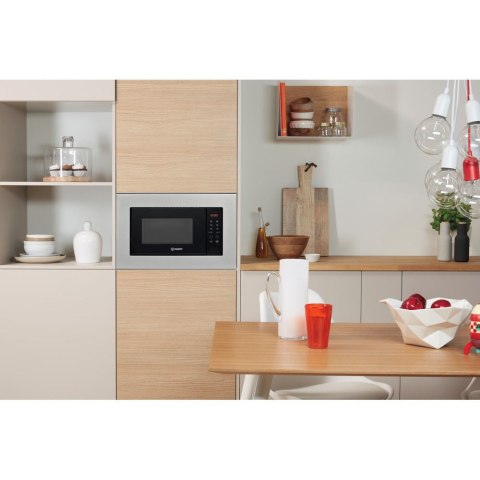Kuchenka mikrofalowa INDESIT MWI 120 GX Kuchenka mikrofalowa INDESIT MWI 120 GX