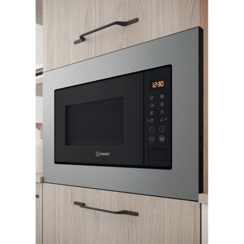 Kuchenka mikrofalowa INDESIT MWI 120 GX Kuchenka mikrofalowa INDESIT MWI 120 GX