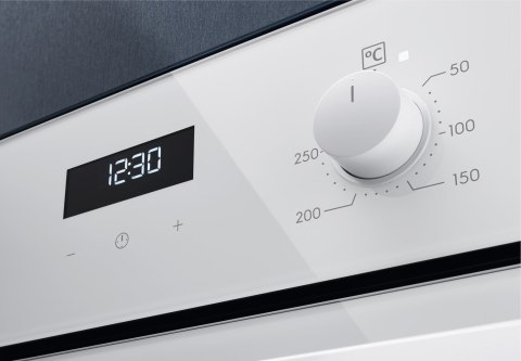 Piekarnik ELECTROLUX EOF5C50BV Piekarnik ELECTROLUX EOF5C50BV