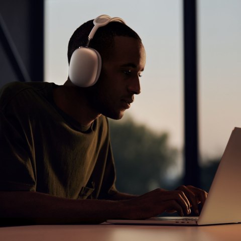 Apple AirPods Max Sky Blue Apple AirPods Max Sky Blue