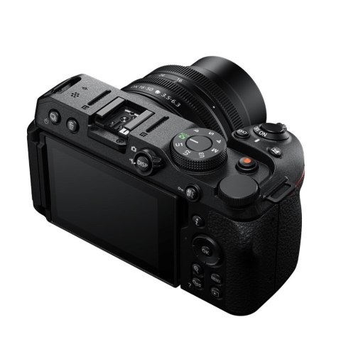 Nikon Z30 kit w/18-140 Nikon Z30 kit w/18-140