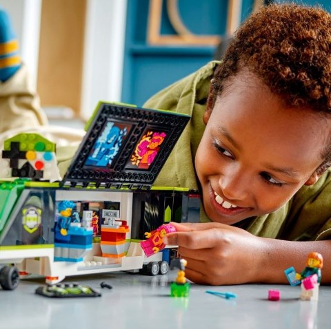 LEGO City 60388 Ciężarówka na turniej gier LEGO City 60388 Ciężarówka na turniej gier