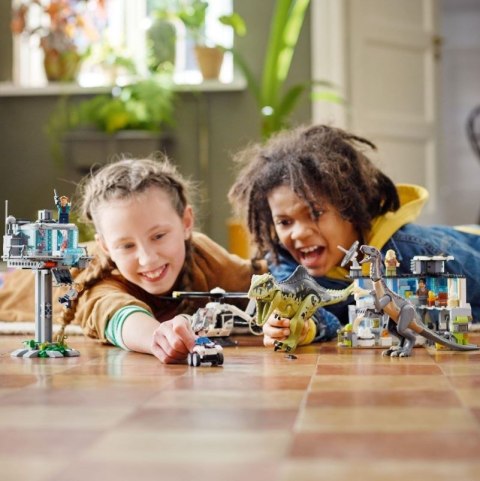 LEGO Jurassic World 76949 Atak giganotozaura i terizinozaura LEGO Jurassic World 76949 Atak giganotozaura i terizinozaura