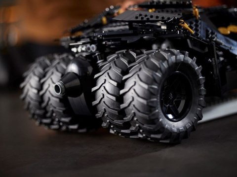 LEGO Super Heroes 76240 Batmobil Tumbler LEGO Super Heroes 76240 Batmobil Tumbler