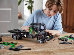 LEGO 42129 Sterowana przez aplikację ciężarówka Mercedes-Benz Zetros z napędem na 4 koła