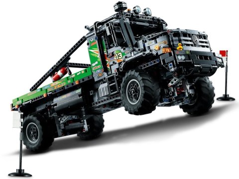LEGO 42129 Sterowana przez aplikację ciężarówka Mercedes-Benz Zetros z napędem na 4 koła LEGO 42129 Sterowana przez aplikację ciężarówka Mercedes-Benz Zetros z napędem na 4 koła