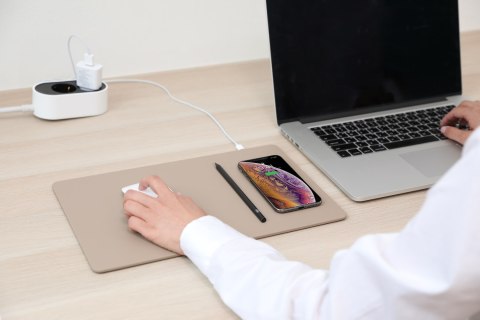 POUT Hands3 Pro - Podkładka pod mysz z szybkim ładowaniem bezprzewodowym, kolor kremowy POUT Hands3 Pro - Podkładka pod mysz z szybkim ładowaniem bezprzewodowym, kolor kremowy