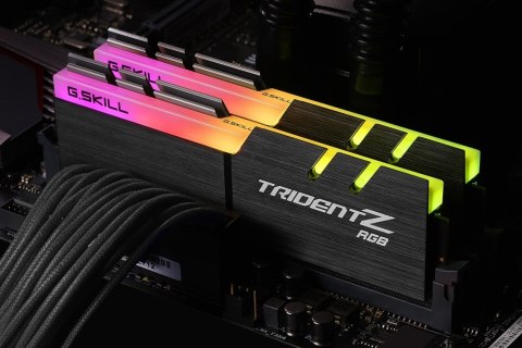Pamięć G.SKILL TridentZ RGB F4-3200C16D-16GTZR (DDR4 DIMM; 2 x 8 GB; 3200 MHz; CL16) Pamięć G.SKILL TridentZ RGB F4-3200C16D-16GTZR (DDR4 DIMM; 2 x 8 GB; 3200 MHz; CL16)