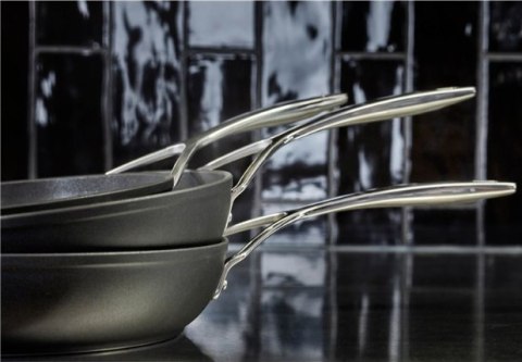 Głęboka patelnia tytanowa DEMEYERE Alu Pro 5 40851-047-0 - 24 cm Głęboka patelnia tytanowa DEMEYERE Alu Pro 5 40851-047-0 - 24 cm