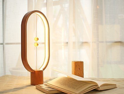 Lampa stołowa allocacoc Heng Balance Lamp Ellipse USB DH0037LW/HBLEUB (1,5m; Biały ciepły) Lampa stołowa allocacoc Heng Balance Lamp Ellipse USB DH0037LW/HBLEUB (1,5m; Biały ciepły)