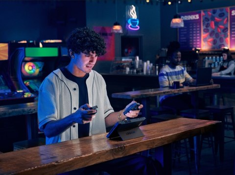Lenovo Legion Go 8APU1 Ryzen Z1 Extreme 8.8" WQXGA IPS 500nits Glossy 144Hz 16GB LPDDR5x-7500 SSD512 AMD Radeon Graphics Win11 S Lenovo Legion Go 8APU1 Ryzen Z1 Extreme 8.8" WQXGA IPS 500nits Glossy 144Hz 16GB LPDDR5x-7500 SSD512 AMD Radeon Graphics Win11 S