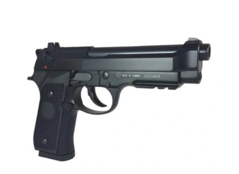 Pistolet wiatrówka RANGER M92 FULL AUTO BLOWBACK k.4,5BBs 18-strzał. KWC Pistolet wiatrówka RANGER M92 FULL AUTO BLOWBACK k.4,5BBs 18-strzał. KWC