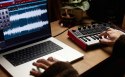 AKAI MPK MINI PLAY 3 - Mini klawiatura sterująca (WYPRZEDAŻ)
