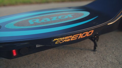 Hulajnoga elektryczna Razor E100 Power Core 13173843 (kolor niebieski) Hulajnoga elektryczna Razor E100 Power Core 13173843 (kolor niebieski)