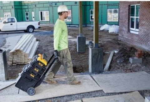 DEWALT ŁADOWARKA WIELONAPIĘCIOWA DCB104 Z 4 GNIAZDAMI 8A XR DEWALT ŁADOWARKA WIELONAPIĘCIOWA DCB104 Z 4 GNIAZDAMI 8A XR