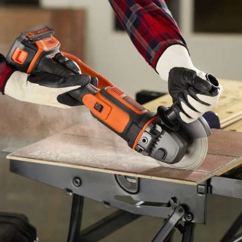 Black & Decker Akumulatorowa szlifierka kątowa 18 Volt bez baterii i ładowarki BCG720N-XJ Black & Decker Akumulatorowa szlifierka kątowa 18 Volt bez baterii i ładowarki BCG720N-XJ