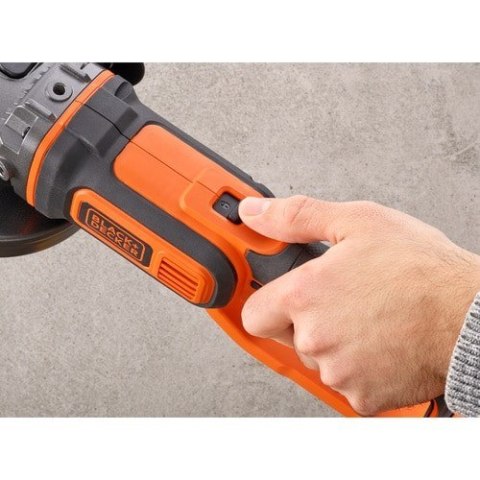 Black & Decker Akumulatorowa szlifierka kątowa 18 Volt bez baterii i ładowarki BCG720N-XJ Black & Decker Akumulatorowa szlifierka kątowa 18 Volt bez baterii i ładowarki BCG720N-XJ