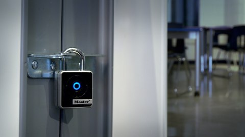 MASTER LOCK KŁODKA BLUETOOTH WEWNĘTRZNA 4400EURD MASTER LOCK KŁODKA BLUETOOTH WEWNĘTRZNA 4400EURD