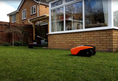 Robot koszący EASYMOW 260m. YF-RE260 YARD FORCE Robot koszący EASYMOW 260m. YF-RE260 YARD FORCE