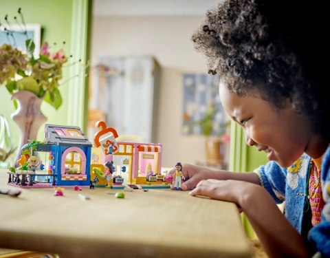 LEGO 42614 FRIENDS Sklep z używaną odzieżą p4 LEGO 42614 FRIENDS Sklep z używaną odzieżą p4