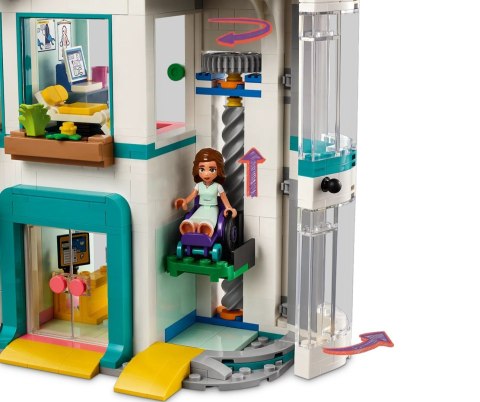 LEGO 42621 FRIENDS Szpital w mieście Heartlake p4 LEGO 42621 FRIENDS Szpital w mieście Heartlake p4
