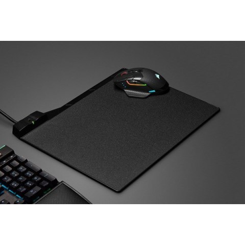 Bezprzewodowa mysz gamingowa Corsair Dark Core RGB PRO SE, Qi - Czarna Bezprzewodowa mysz gamingowa Corsair Dark Core RGB PRO SE, Qi - Czarna