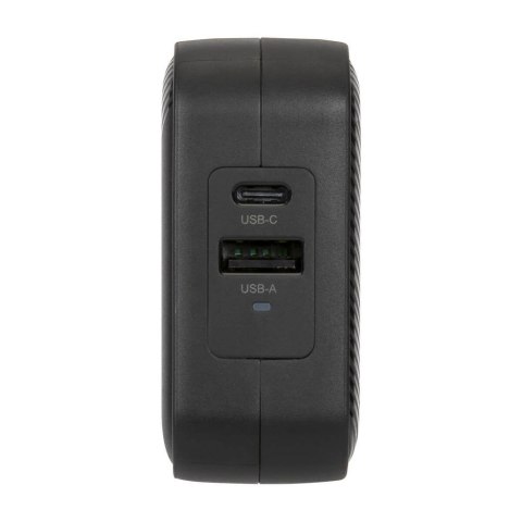 65 W GAN CHARGER MULTI PORT/WITH TRAVEL ADAPTERS 65 W GAN CHARGER MULTI PORT/WITH TRAVEL ADAPTERS