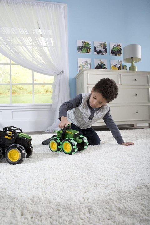 TOMY John Deere traktor Monster ?wiec.opony 46434 TOMY John Deere traktor Monster ?wiec.opony 46434