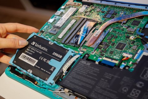 VI550 SSD SATA III 256GB/2 5INCH SATA 3D NAND SSD VI550 SSD SATA III 256GB/2 5INCH SATA 3D NAND SSD