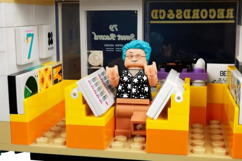 LEGO Ideas 21339 BTS Dynamite LEGO Ideas 21339 BTS Dynamite