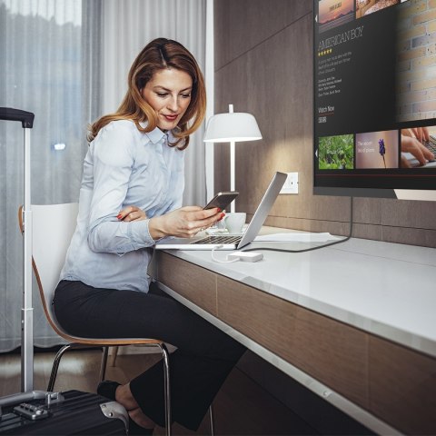 USB-C TO 4K HDMI ETHERNET/ADAPTER USB-C TO 4K HDMI ETHERNET/ADAPTER