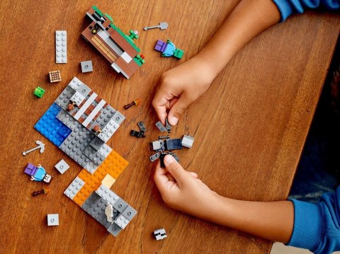 LEGO Minecraft 21166 Opuszczona kopalnia LEGO Minecraft 21166 Opuszczona kopalnia