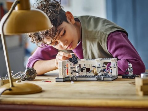 LEGO Star Wars 75387 Wejście na pokład statku kosmicznego Tantive IV LEGO Star Wars 75387 Wejście na pokład statku kosmicznego Tantive IV
