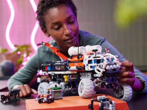 LEGO Technic 42180 Marsjański łazik eksploracyjny LEGO Technic 42180 Marsjański łazik eksploracyjny