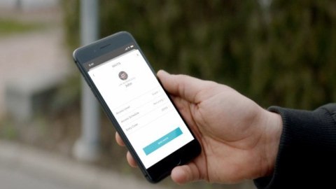 Inteligentny zamek do drzwi Yale Linus Smart Lock Silver (WYPRZEDAŻ) Inteligentny zamek do drzwi Yale Linus Smart Lock Silver (WYPRZEDAŻ)