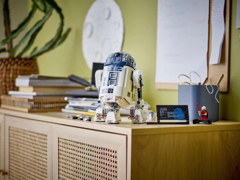 LEGO Star Wars 75379 R2-D2 LEGO Star Wars 75379 R2-D2