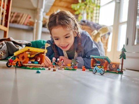 LEGO Friends 42624 Przytulne domki na letnim obozie LEGO Friends 42624 Przytulne domki na letnim obozie