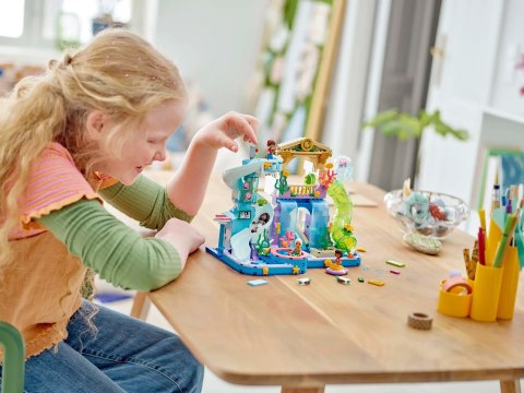 LEGO Friends 42630 Park wodny w Heartlake LEGO Friends 42630 Park wodny w Heartlake