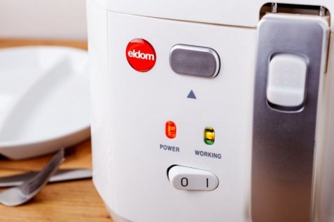 Frytownica ELDOM FR18 (2,5 l; 0,5 kg; 1800W; kolor biały) Frytownica ELDOM FR18 (2,5 l; 0,5 kg; 1800W; kolor biały)