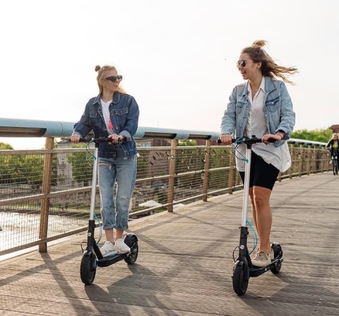 Motus Hulajnoga Elektryczna Scooty 10 Lite 2022 Motus Hulajnoga Elektryczna Scooty 10 Lite 2022