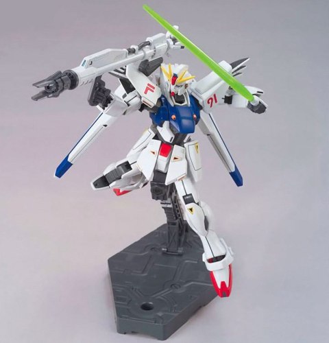Figurka kolekcjonerska Bandai HGUC 1/144 GUNDAM F91 Figurka kolekcjonerska Bandai HGUC 1/144 GUNDAM F91