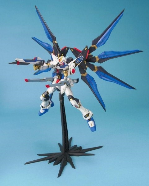 MG 1/100 STRIKE FREEDOM GUNDAM BL MG 1/100 STRIKE FREEDOM GUNDAM BL