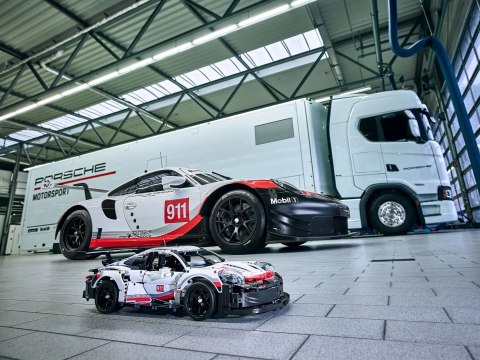 LEGO 42096 Porsche 911 RSR LEGO 42096 Porsche 911 RSR