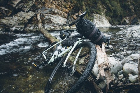 Torba rowerowa podsiodłowa TOPEAK BACKLOADER black (15 litrów) Torba rowerowa podsiodłowa TOPEAK BACKLOADER black (15 litrów)