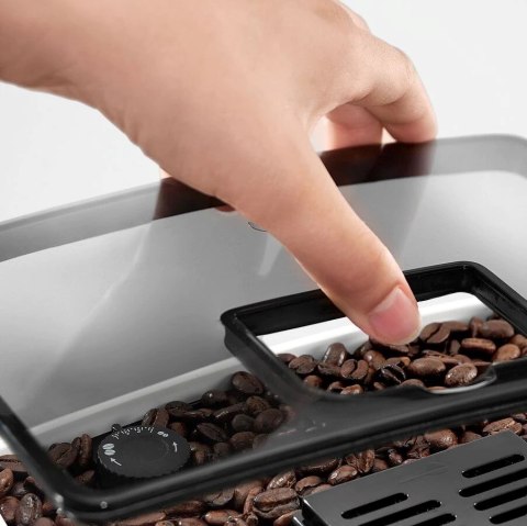 Ekspres ciśnieniowy automatyczny DeLonghi Magnifica S ECAM 21.117 W ( 1450W ; kolor biały ) (WYPRZEDAŻ) Ekspres ciśnieniowy automatyczny DeLonghi Magnifica S ECAM 21.117 W ( 1450W ; kolor biały ) (WYPRZEDAŻ)