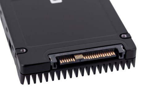 Dysk SSD Micron 7400 PRO 7.68TB U.3 (15mm) NVMe Gen4 MTFDKCC7T6TDZ-1AZ1ZABYY (DWPD 1) Tray Dysk SSD Micron 7400 PRO 7.68TB U.3 (15mm) NVMe Gen4 MTFDKCC7T6TDZ-1AZ1ZABYY (DWPD 1) Tray