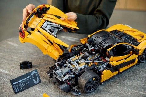 LEGO TECHNIC 42172 McLaren P1 LEGO TECHNIC 42172 McLaren P1