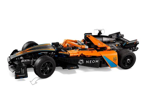 LEGO Technic 42169 NEOM McLaren Formula E Race Car LEGO Technic 42169 NEOM McLaren Formula E Race Car